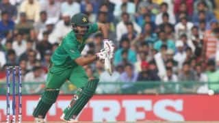 बॉल टैम्परिंग के कारण पाकिस्तानी क्रिकेटर अहमद शहजाद पर लगा जुर्माना
